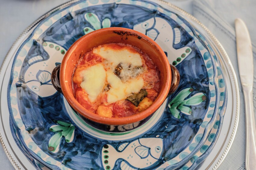 Local Market Visit and Cooking Class at a Cesarina's Home in Altamura
