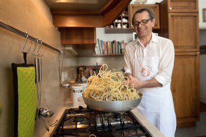 Market visit & Dining at a local's home in Cava de Tirreni