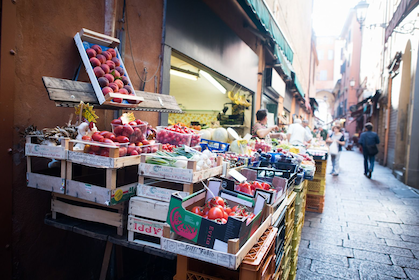 Visita al mercado, comida o cena en casa de una Cesarina en Ischia