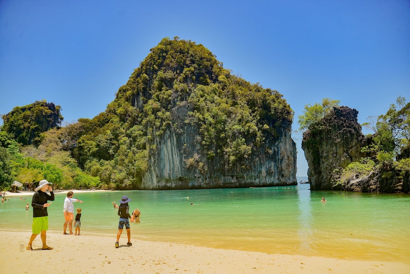 Snorkeling Tour to Hong Islands by Longtail Boat From Krabi