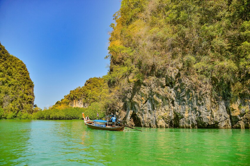 Snorkeling Tour to Hong Islands by Longtail Boat From Krabi