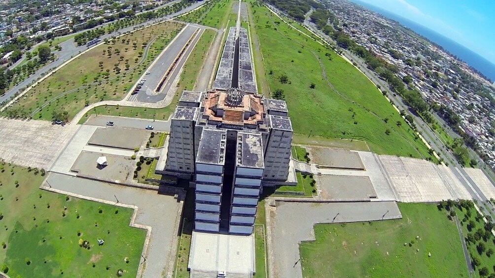 Aerial view of large building in Santo Domingo