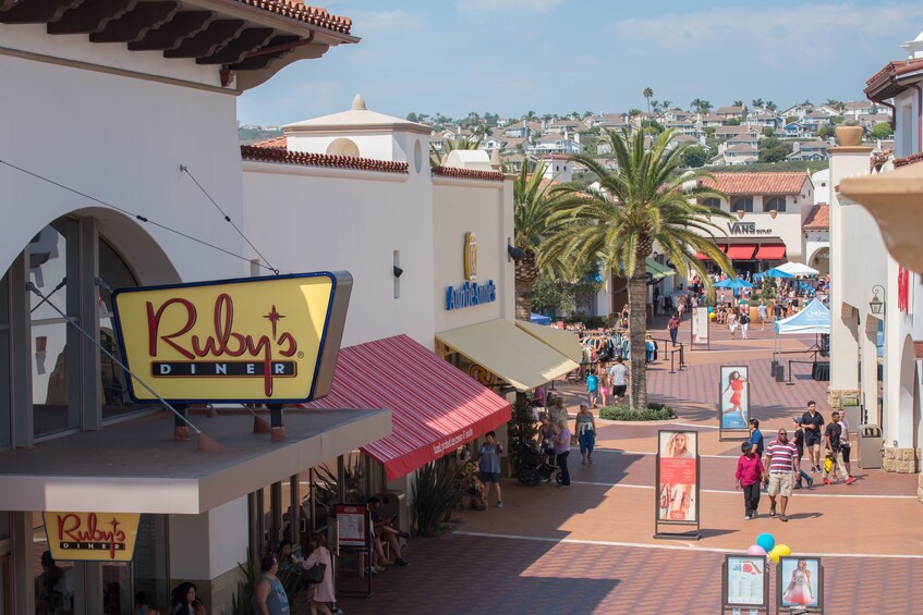 Outlets at San Clemente Shop & Play