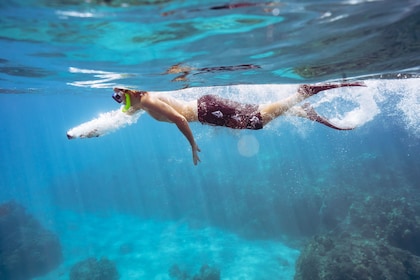 Snorkel y vela en la costa de Pali