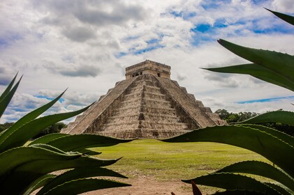 Oppdagelse av verdens underverk - Chichen Itza, Valladolid og cenote