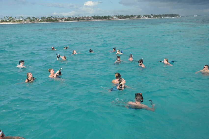 Snorkeling, Speed Boat, Stingrays & Sharks from Punta Cana
