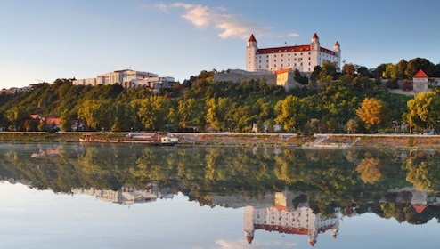 Privat rundtur i Bratislava från Budapest med lunch