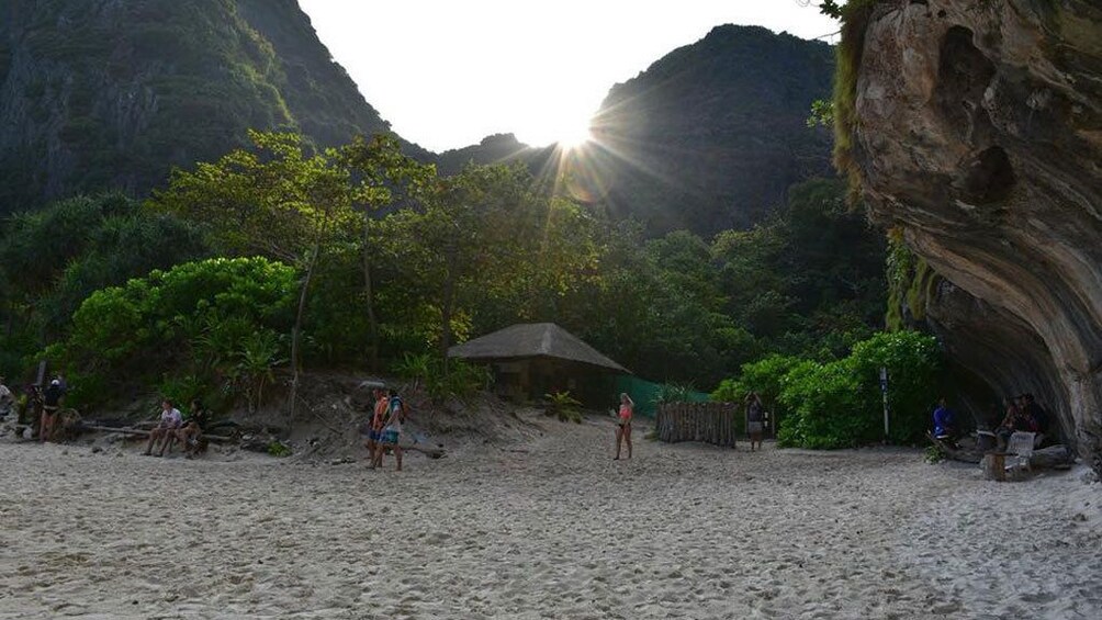 Early Bird Phi Phi Islands Tour From Phi Phi by Speedboat