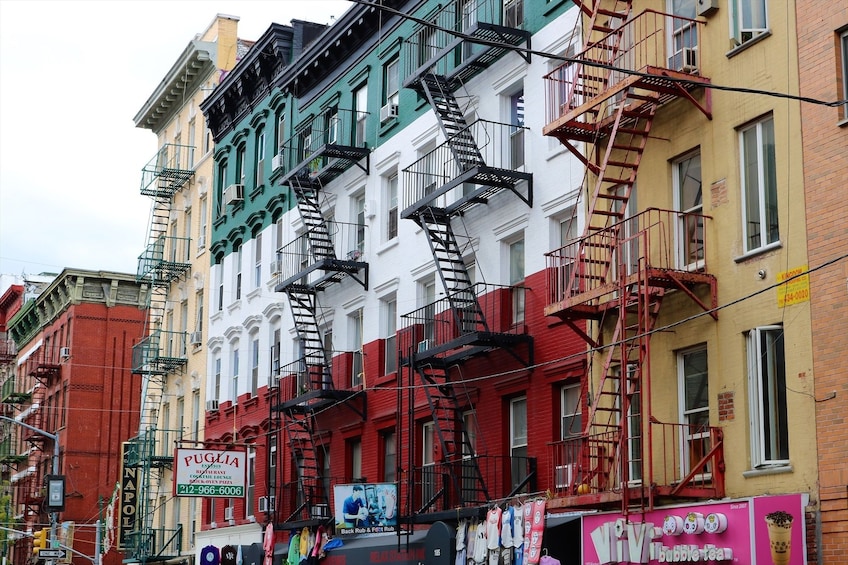 Little Italy China Town & Wall St Tour. Private Tour!