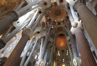 Puoliyksityinen Sagrada Familia -kierros