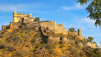 Same day tour of Kumbhalgarh fort & Udaipur