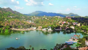 1 Day tour of Mount Abu from Udaipur