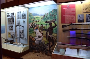 Day Tour National Museum, Giraffe Centre and Nairobi Park