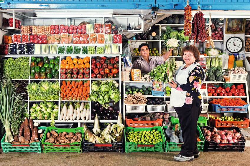 Half-Day Private Gastronomic Experience and Market Visit