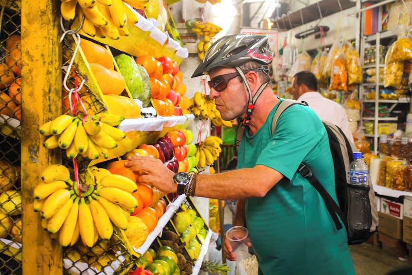 Half-Day Private Gastronomic Experience and Market Visit