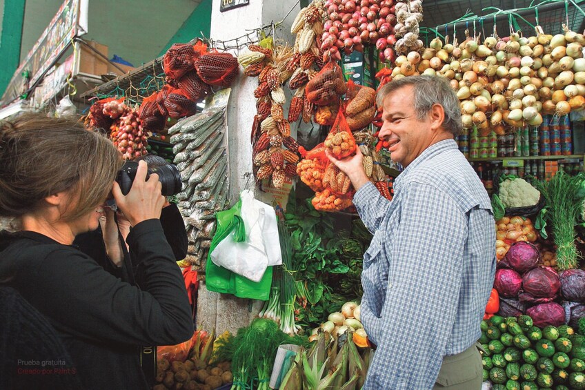 Half-Day Private Gastronomic Experience and Market Visit