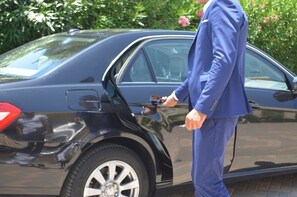 VIP Crete Chauffeur Service - Sigstseeing & Transport