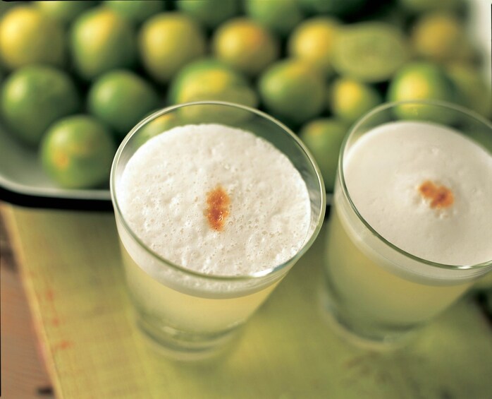 Pisco Sour experience at República del Pisco in Barranco
