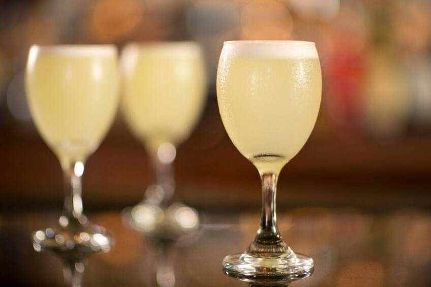 Pisco Sour experience at República del Pisco in Barranco