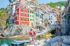 Cinque Terre tour with Limoncino tasting from La Spezia