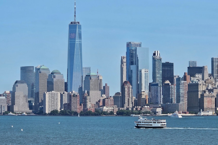 TourPass NY:Statue of Liberty, Ellis Island, 911 & Cruise