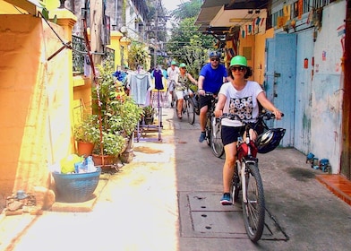 Thai Culture and Local Life Guided Bangkok Bike Tour