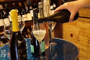 Gondola Ride with Music & Sparkling Wine Tasting