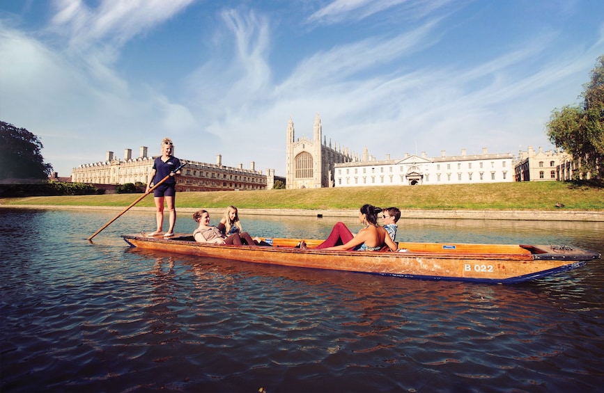 Show item 4 of 3. Punting Tour in Cambridge