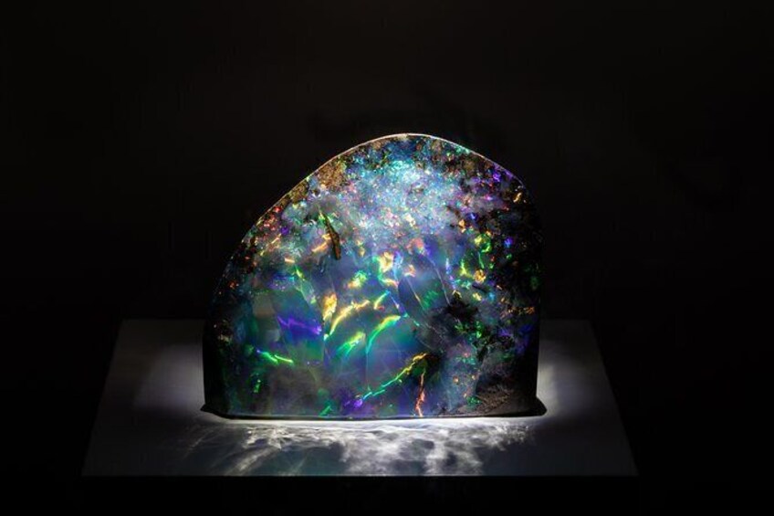 Show item 2 of 14. Hall of Gems and Minerals