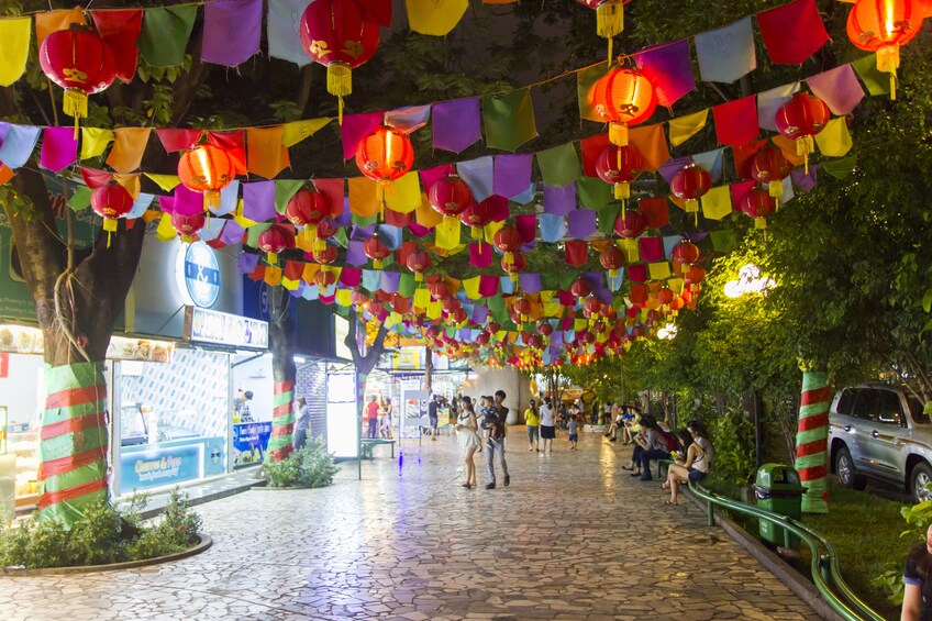 Foodie Tour in Ho Chi Minh by Motorbike