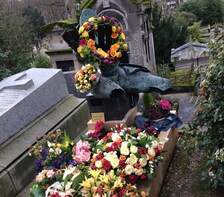 Bundle of Père Lachaise Walking Audio Tours by VoiceMap