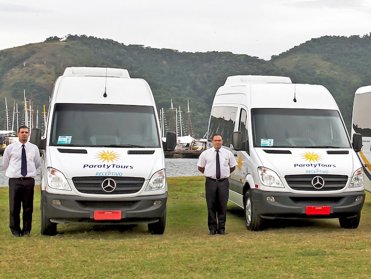 Shared transport from Paraty to Ilha Grande 