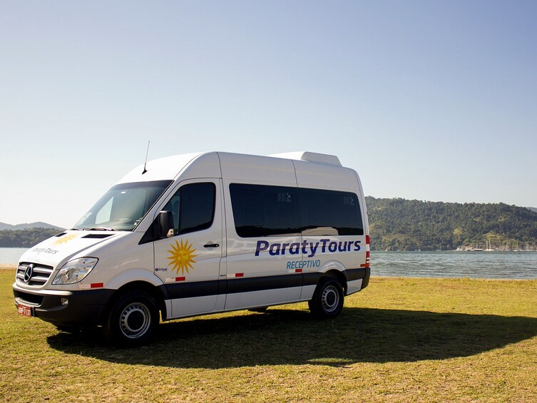 Shared transport from Paraty to Ilha Grande 