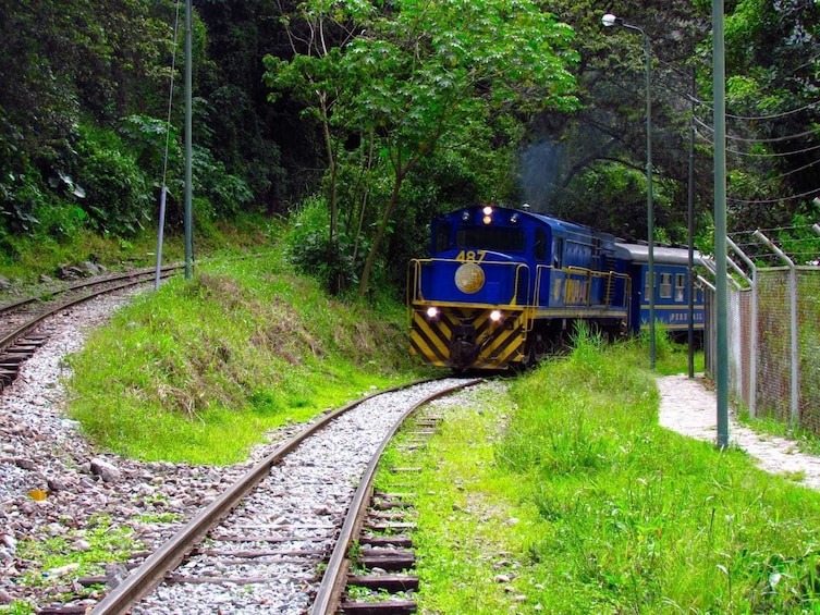 Roundtrip train tickets Ollantaytambo - Aguas Calientes