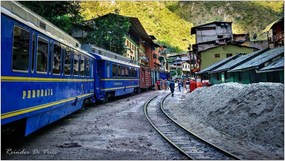 Roundtrip train tickets Ollantaytambo - Aguas Calientes