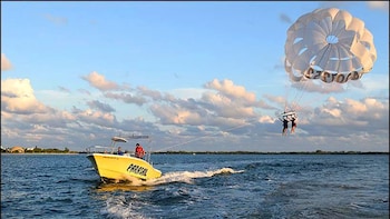 Parasailing Miami