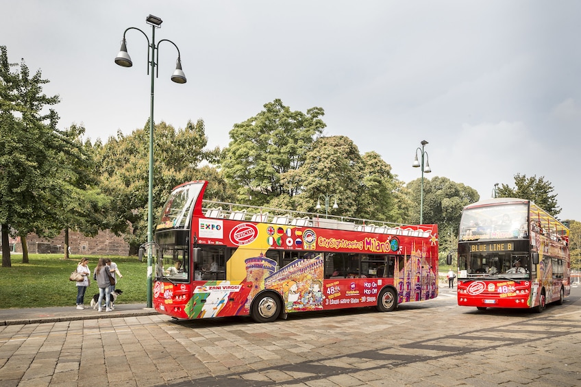 Milan Hop On Hop Off buses