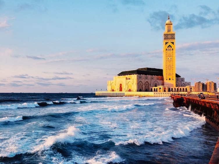 Casablanca: Hassan II Mosque & Medina Guided Tour 