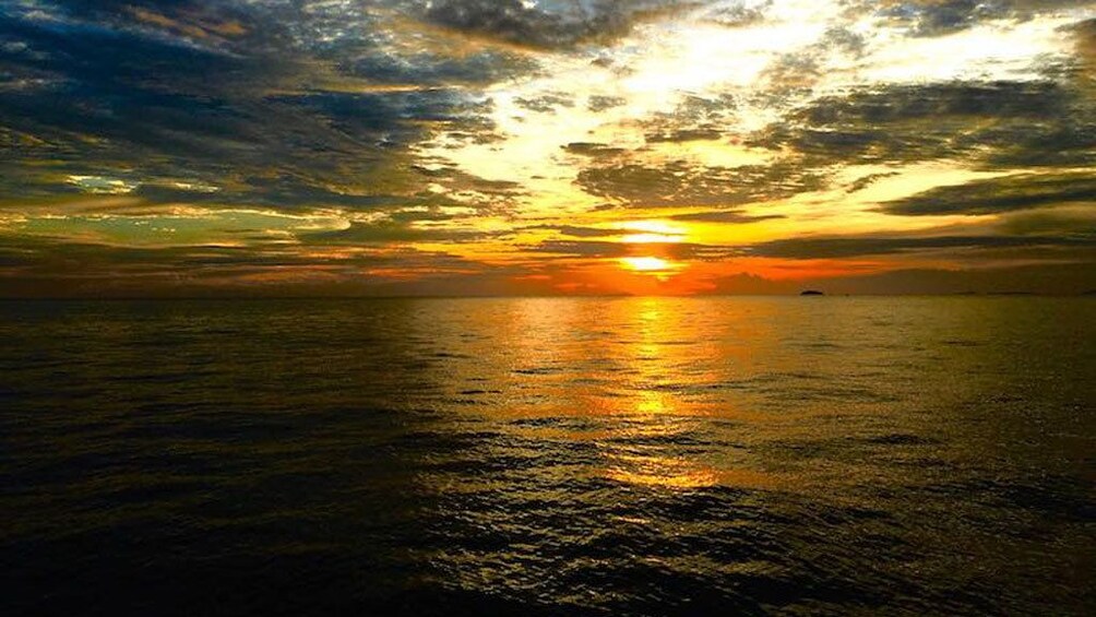 HalfDay-Sunset Phi Phi Island Tour From Phi Phi by Speedboat