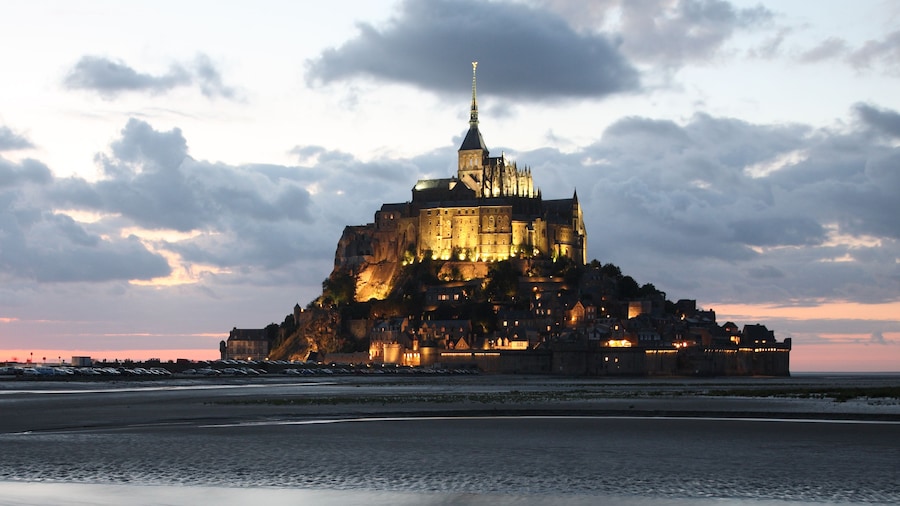 Mont Saint Michel Tour From Paris