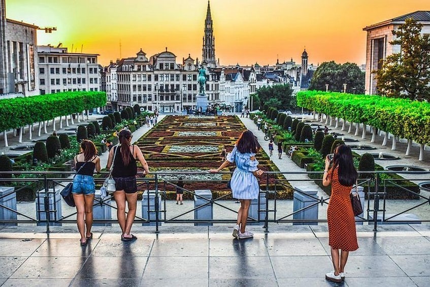 Private & Personalised Full Day in Brussels with a Local