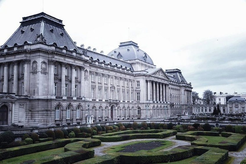 Private & Personalised Full Day in Brussels with a Local