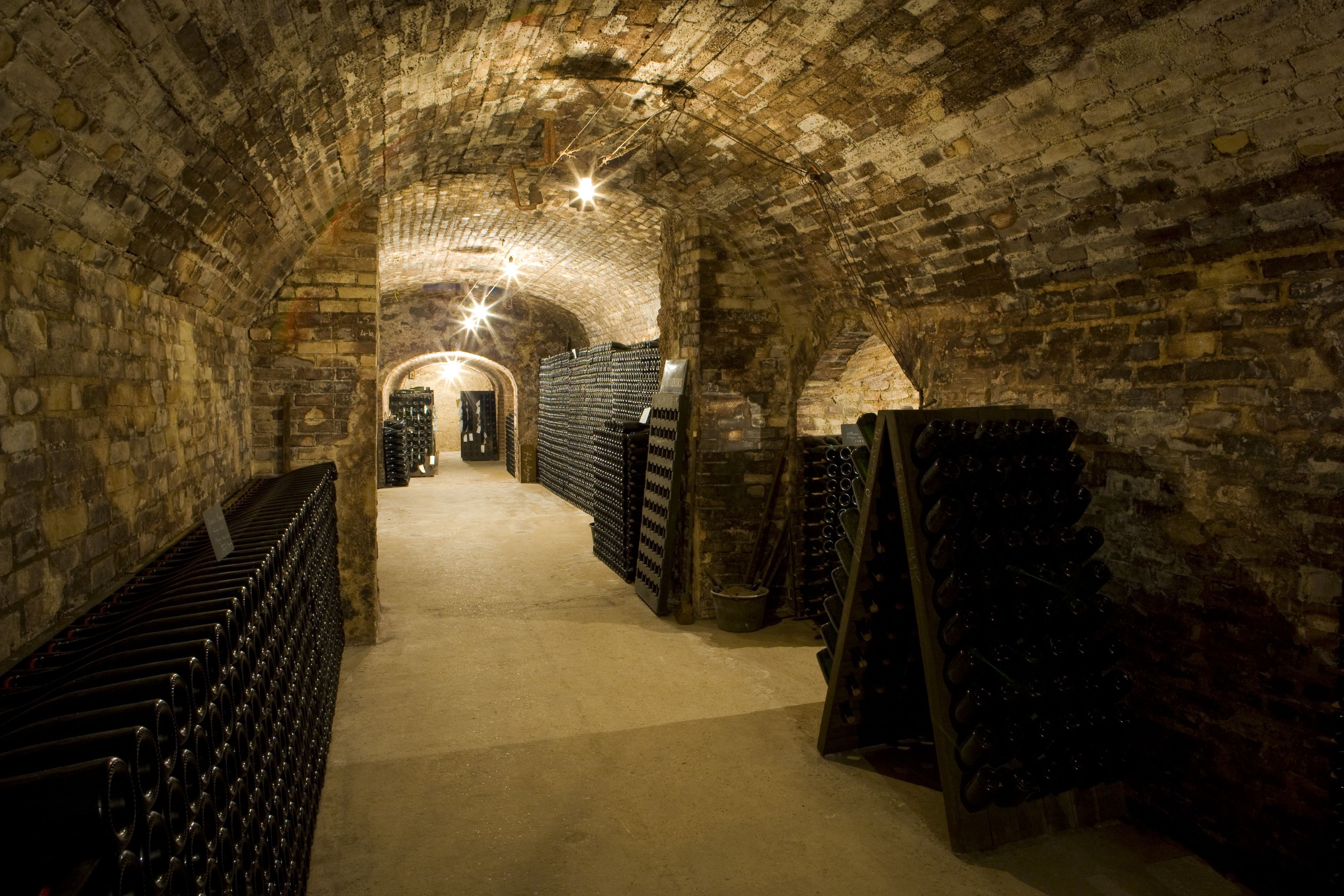 best champagne tour in epernay