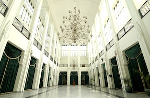 Bandung Tour: Heritage & Angklung Intro