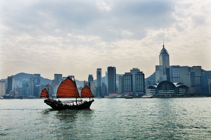 Private & Personalized: Full Day in Hong Kong with a Local