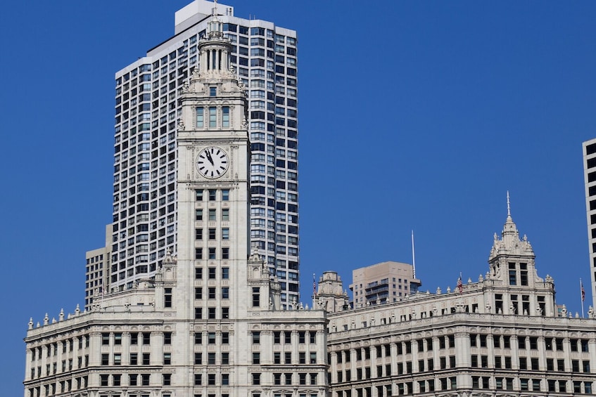 Historic Chicago: Riverwalk & Millennium Park Audio Tours