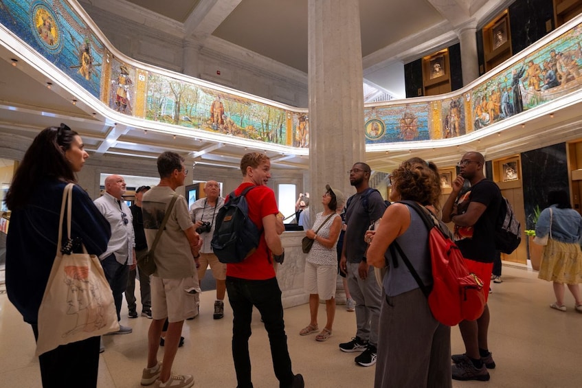 Total Chicago Small Group Tour with Expert Guide & Food Tastings