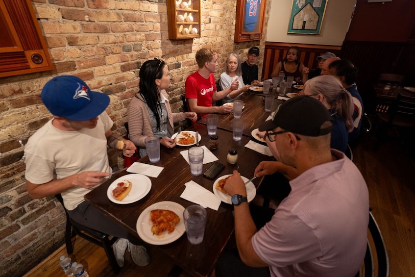 Total Chicago Small Group Tour with Expert Guide & Food Tastings