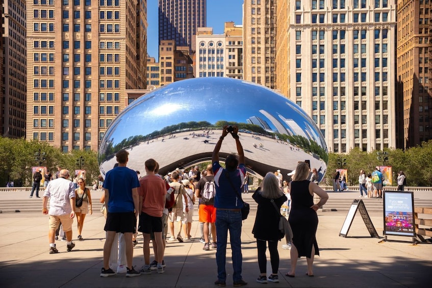 Total Chicago Small Group Tour with Expert Guide & Food Tastings