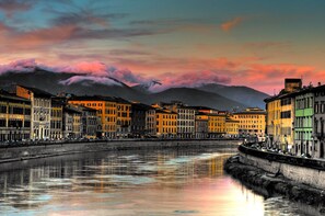 Pisa Walking Tour - A 2-hour Off-The-Beaten-Path city tour